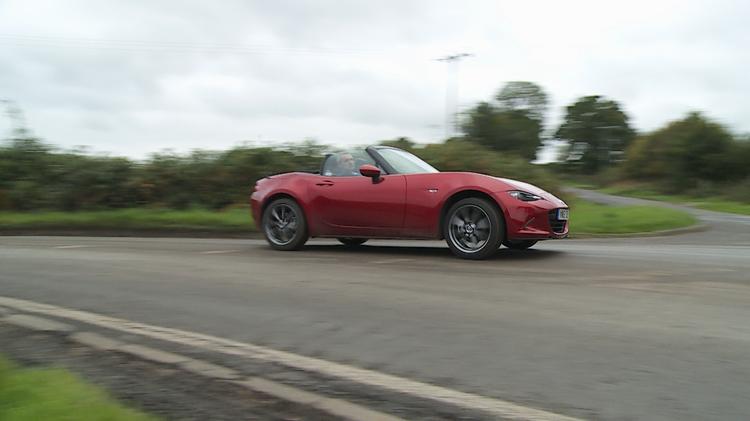 MAZDA MX-5 RF CONVERTIBLE 