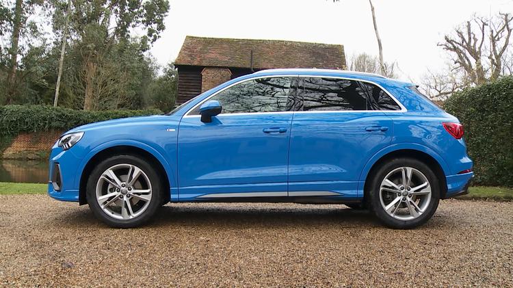 AUDI Q3 ESTATE S Line