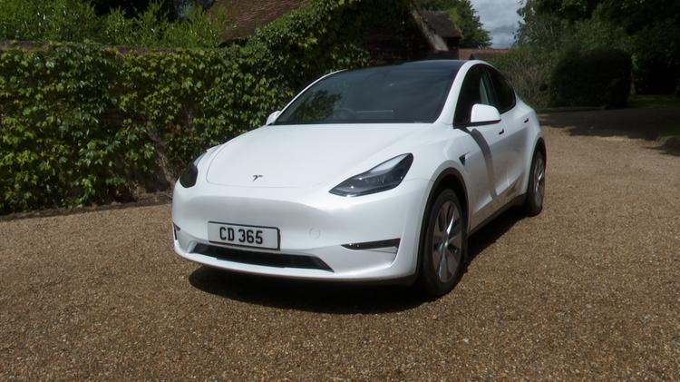 TESLA MODEL Y HATCHBACK Long Range