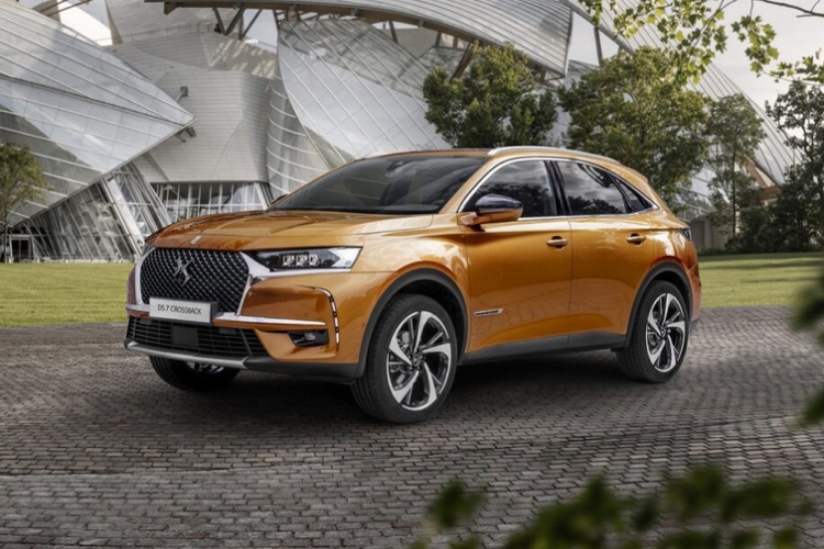 DS DS 7 CROSSBACK HATCHBACK Rivoli