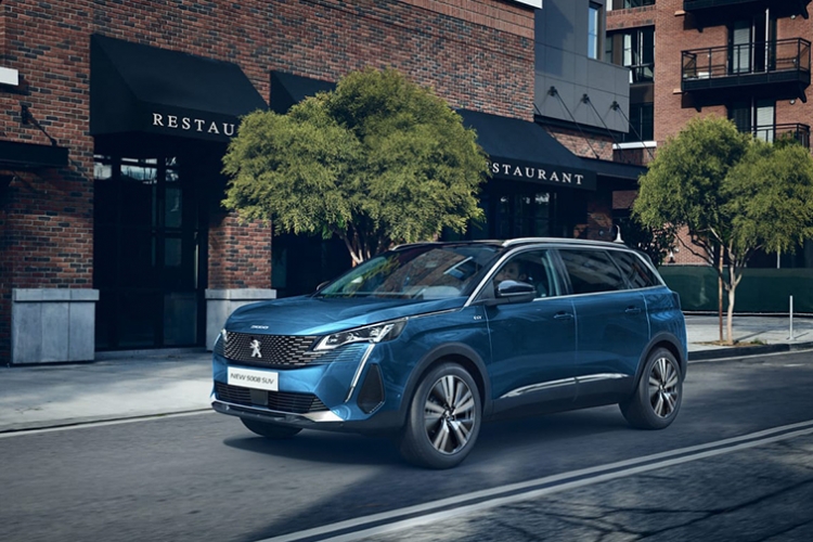 PEUGEOT 5008 ESTATE Allure Premium